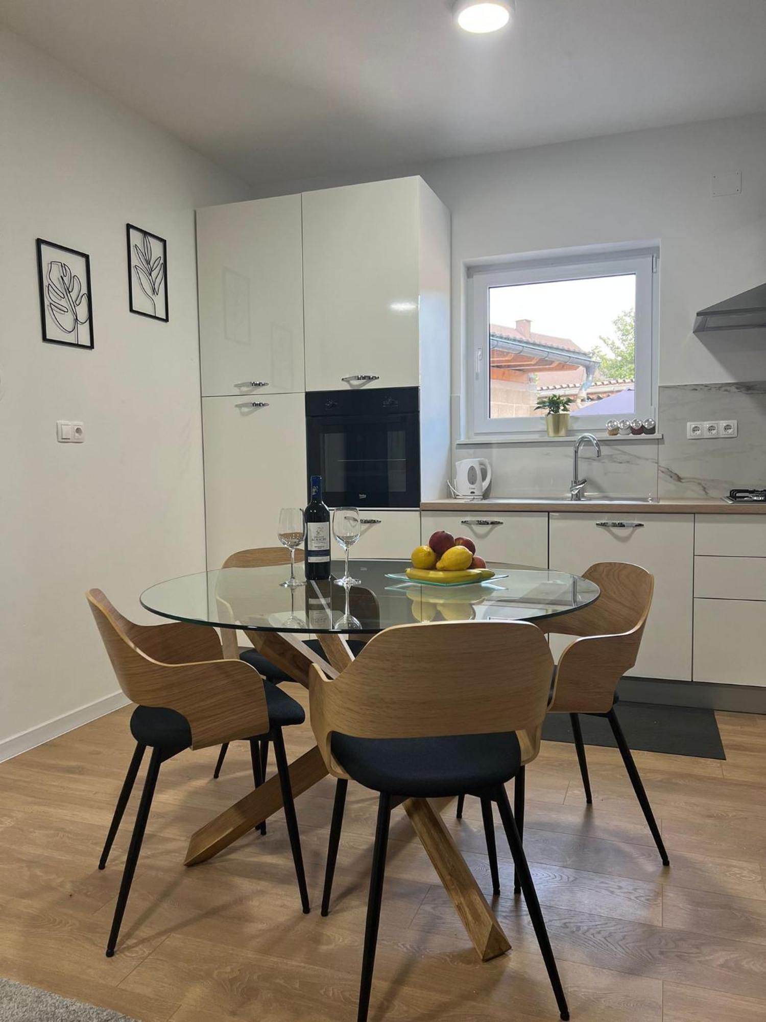 F&f 2 Apartment