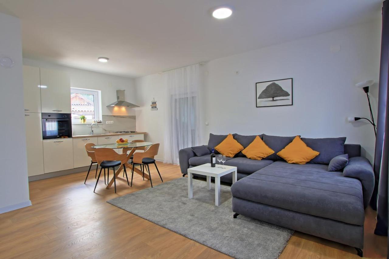 Apartment F&f 2