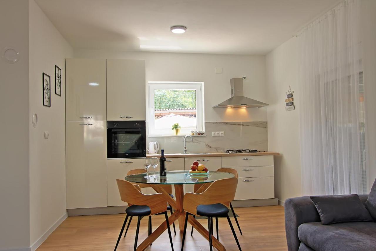 F&f 2 Apartment